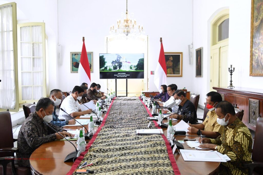 Presiden Pimpin Rapat Evaluasi Kebijakan Ekonomi Nasional